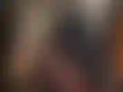 Verehren sie ihre herrin in diesem heißen outfit aus lycra und vinyl mit strumpfhosen und mehrlagigen spitzenstrümpfen.