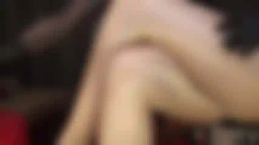 Herrin vivian hat ohne zweifel die sexysten strumpfhosenbeine.