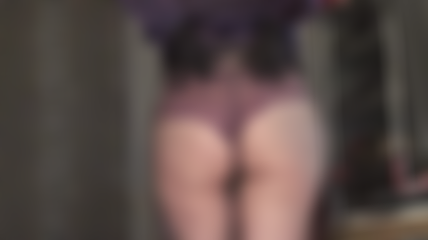 Eine satin-sissy-höschen-tease – du liebst die hübschen höschen der herrin. Wenn du sie nur tragen und deine kleine klitoris daran reiben könntest … genau wie das mädchen, das du bist!