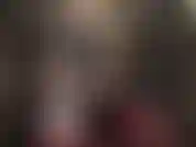 Dieser riesige schwanz wird bis zum anschlag in deiner arschfotze landen. Du kannst mein leder bei jedem stoß spüren.