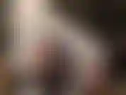 Intensiver satinfetisch, vintage-hüfthalter, satinhandschuhe, lagenstrümpfe, handjob mit handschuhen. Oh mein gott, so unglaublich glänzend!