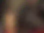 Wenn sie ein besonders glänzendes fetisch-outfit mögen, dann ist dies das richtige für sie – ihre herrin in einem schwarzen, glänzenden, hautengen pvc-catsuit.