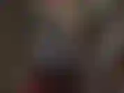 Pvc-fetisch – von kopf bis fuß in glänzendes schwarzes vinyl gekleidet. Das hier ist für den pvc-liebhaber.