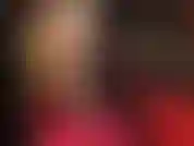 Sinnlich, nackte füße und beine, die ich in peeptoes trage.