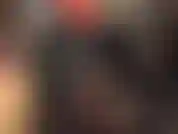 Handjob-teaser mit latexhandschuhen.