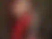 Rote, glänzende latexhandschuhe streicheln langsam über einen weißen schwanz. Herrin vivian lässt diesen dildo so lecker aussehen, dass du nicht widerstehen kannst, ihn zu lecken. Ein kleines lecken schadet nicht, es macht dich nicht schwul. Oder doch?!