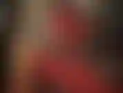 Die herrin trägt sexy nahtnylons, um dich zu necken. In diesem video ist alles besonders sexy ... Satinhandschuhe, rote glänzende shorts, schwarze nahtstrumpfhosen, hohe rote lederstiefel und ein handjob mit handschuhen.