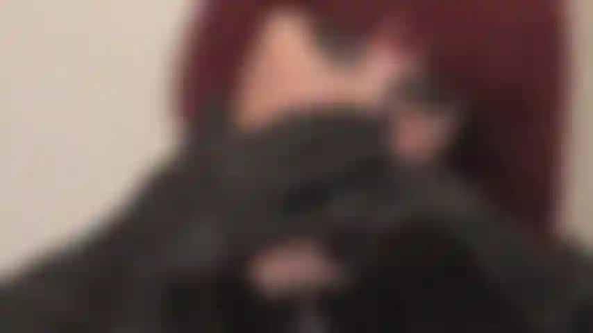 Liebe für lederhandschuhe – nennen wir es beim namen … eine sucht nach den händen von herrin vivian in lederhandschuhen.