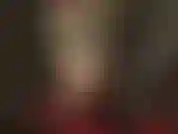 Leder, ketten, glänzende strumpfhosen und strapon. Herrin kennt alle deine schwächen.