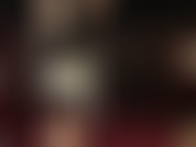 Sexy nylonfüße in plateaupumps, latexhandschuhe reizen das fußgewölbe. Würdest du nicht gerne zwischen fuß und schuh gleiten?