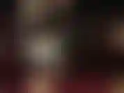 Sexy nylonfüße in plateaupumps, latexhandschuhe reizen das fußgewölbe. Würdest du nicht gerne zwischen fuß und schuh gleiten?