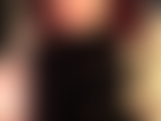 Pelzfetischistin – herrin neckt ihre pelzliebhaber mit ihrem wunderschönen weißen mantel und hübschen weichen pelzschals, die um deinen schwanz gewickelt sind. Sooo weich!