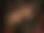 Die perfekte strumpfhosen-arschverehrung mit vielen nahaufnahmen, um meinen tollen runden arsch in seidigen, durchsichtigen schwarzen nylons zu genießen.