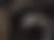 Herrin vivian neckt mit ihrem sexy arsch in engen, glänzenden pvc-jeans. Oh ja!