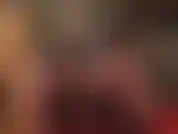 Nylon-cock-pegging – ich stoße meinen mit nylon überzogenen, massiven schwarzen strap-on langsam in dein enges fickloch. Spüre, wie mein seidiger strumpf dich so gut öffnet.