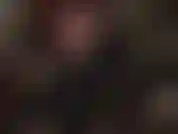 Habe einen gummifetisch und stehe auf extreme absätze – genieße einen handjob mit latexhandschuhen, bis du auf meinen extrem hohen silbernen plateauschuhen abspritzt.