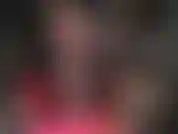 Strumpfhosenschichten – ein paar glänzende pflaumenfarbene über hautfarbenen strümpfen. Mmm, so sexy!