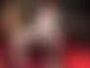 Ein großer schwarzer schwanz und weiße dessous – weil du schwänze so sehr liebst, sorgt die herrin dafür, dass du jeden zentimeter von ihr bekommst.