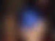 Wow, das sind heiße, blau glänzende satinshorts mit superglänzenden strumpfhosenschichten. Verehre meinen perfekten hintern und meine perfekten beine.