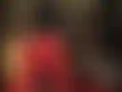 Pegging mit einem massiven schwarzen strapon, arschverehrung in roten leggings.