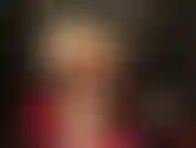 Eine glänzende, hellbraune strumpfhosenschicht von wolford.