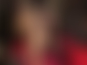 Herrin vivian macht nylonschichten am besten – in dieser sitzung fügt ihre göttin drei zusätzliche paar extrem glänzende strumpfhosen hinzu, um sie mit ihren glänzenden nylonbeinen, -füßen und ihrem -arsch zu verführen.