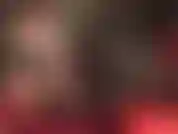 Strumpfhosen über spitzenstrümpfen – unglaubliche beine, sexy absätze, perfekter hintern, neckische seidenhandschuhe. Herrin weiß, was deinen schwanz zum tropfen bringt …