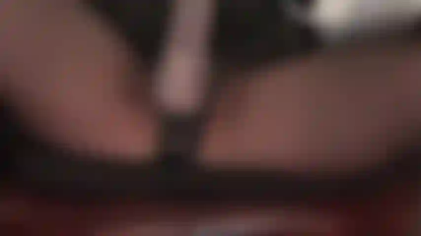 Schwanzverehrung – nichts anderes zählt, wenn der schwanz der herrin vor deinem gesicht baumelt.