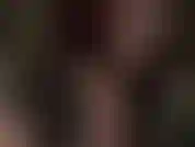 Mit einem fetisch für schwarzen lippenstift.