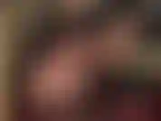 Die ihre sucht stillt ... Kommen sie und verehren sie meine füße und beine in glänzenden braunen strumpfhosen.