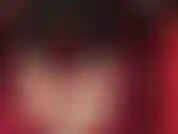 Footjob in supertransparenten hellbraunen strumpfhosen und spandex-leggings.