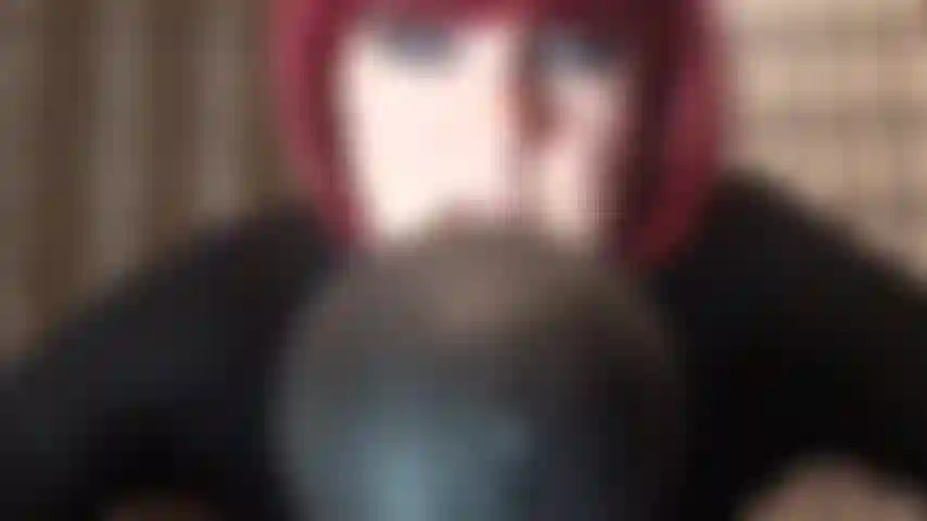 Herrin vivian lässt dir das wasser im mund zusammenlaufen, indem sie dir ihren riesigen 18 zoll großen bbc präsentiert. Diese wunderschönen adern, die schiere länge des schwarzen schafts und die eier voller köstlichem sperma haben dich zur größten hure in hurenstadt gemacht.