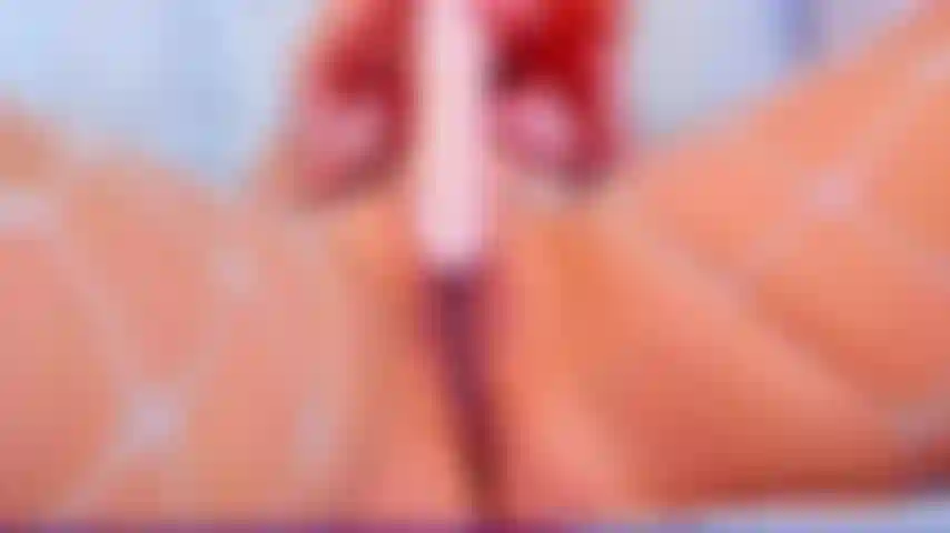 Super nasses rosa vagina-showspielzeug in nahaufnahme.