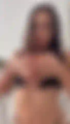 Ein blowjob mit meinen titten.