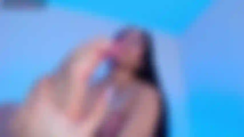 Suck feet nails dark red