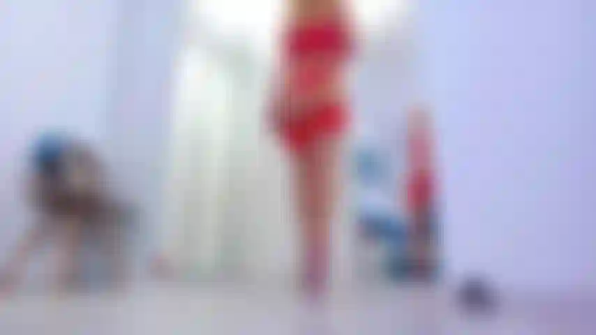 Heute bin ich verspielter als sonst. Ich möchte, dass du jeden schritt der feuchtesten befehligst!