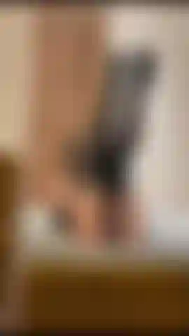 Boots neckt sie und macht sie mit meiner schönheit zum wahnsinnigen.