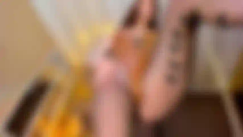 hey honey here I am for you, come and enjoy me