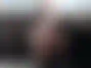 Morgan fingert ihre nasse muschi und reibt ihren kitzler, bis sie abspritzt.