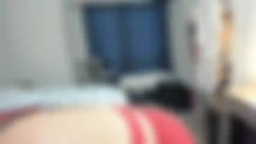 Sph & cuck rollenspiel! Versteckte kamera erwischt frau dabei, wie sie ehemanns schwanz beschämt und mit einem besseren mann betrügt / betrügt!