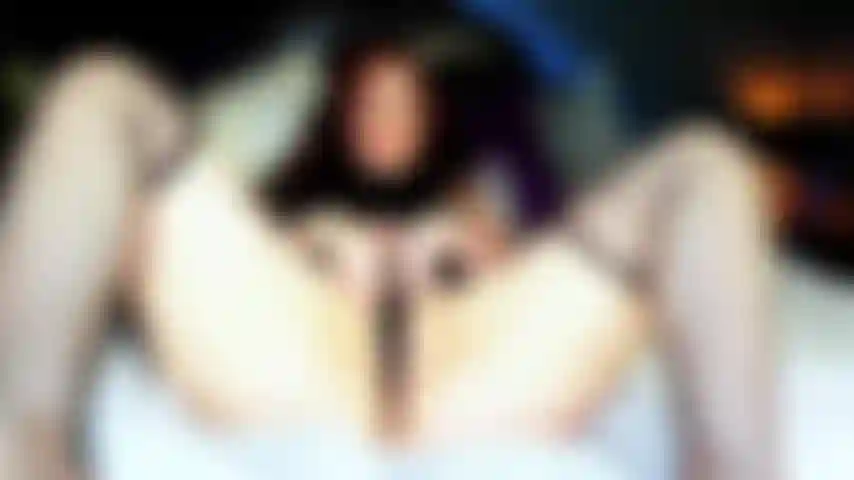 Morgan, die squirting queen! Die muschis fickt und spritzt. Big squirting!!