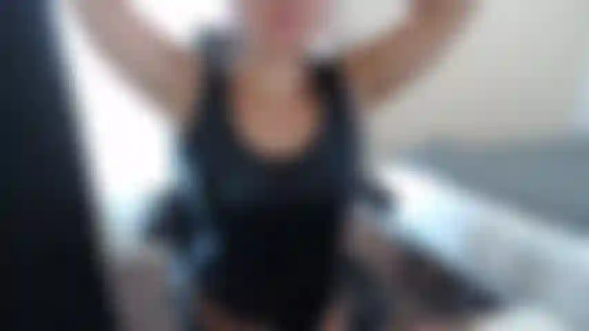 Seltenes video von mir, wie ich ein spielzeug benutze und abspritze. Super sexy und ich werde sehr nass.