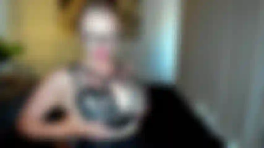 Ich danke meinen brüsten, dass sie dir blaue eier geben. Anbetung, rand und verstand verlieren. Fühle, wie sehr du pochst, wie sehr sie dich verarschen. Schlaganfall und schärfe für sie. Sie kontrollieren deine hand, deinen verstand und deinen schwanz.