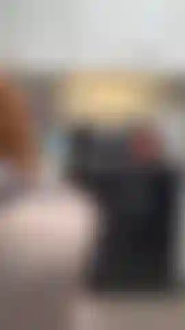 Sexy in der küche, koche in tanga und schürze und mache mich schmutzig.