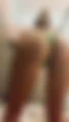 Fetter arsch in der dusche, komm zu mir in eine duschshow.