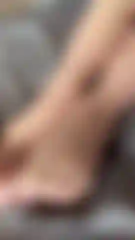 Who wants to worship my feet! Good toes and naughty toes! Plus super soft soles