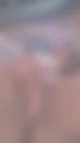 Die muschi hämmert und sperma tropft.
