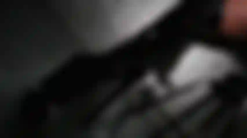 Meine dominanzszenarien sind streng, kontrollierend, bestimmt und fordernd. Ich bin eine natürliche dominante und das schon, solange ich mich erinnern kann.