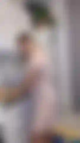 Making a salad... using my pussy