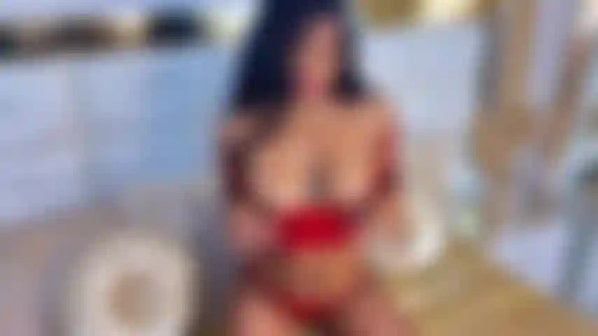 Deine sexy kolumbianerin mit tollem arsch und tollen titten.